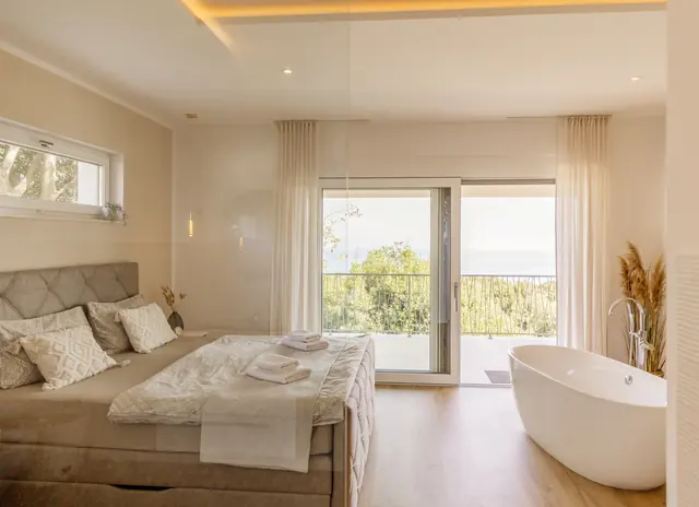 Schlafzimmer & Bäder