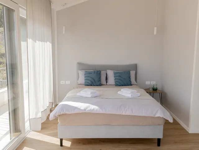 Schlafzimmer & Bäder