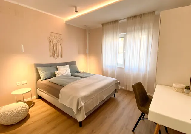 Schlafzimmer & Bäder