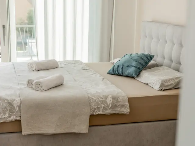Schlafzimmer & Bäder
