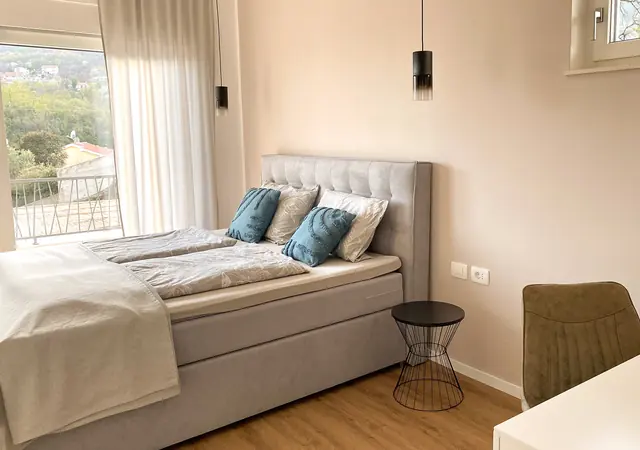 Schlafzimmer & Bäder