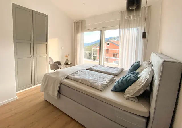 Schlafzimmer & Bäder